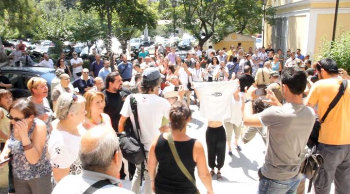 30.07.2013 – ERT-TRANSMITTER ARRESTEES AT DISTRICT ATTORNEY’S OFFICE