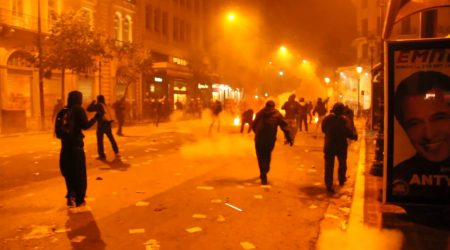 ΠΑΛΛΑΪΚΟ ΣΥΛΛΑΛΗΤΗΡΙΟ: ΛΑΟΣ ΕΝΑΝΤΙΟΝ ΜΝΗΜΟΝΙΟΥ (THE PEOPLE VS MEMORANDUM) 12.02.2012 [21:07]